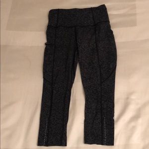 Lululemon Nulux crop pants